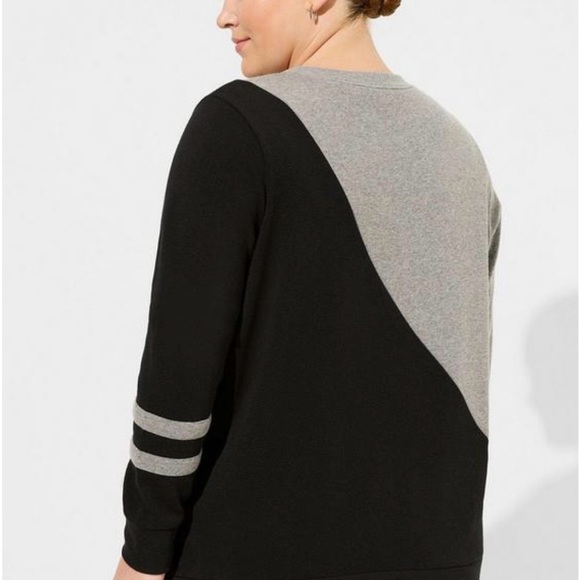 Torrid color block sweatshirt - Picture 2 of 3